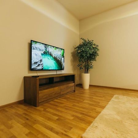 Atlant Luxury Big Family Apart On Golovna З Двома Окремими Спальнями Навпроти Тц Депот Безконтактне Заселення แชร์นิฟซี ภายนอก รูปภาพ